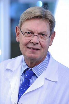 Arzt Rheumatologe Tobias Übellacker